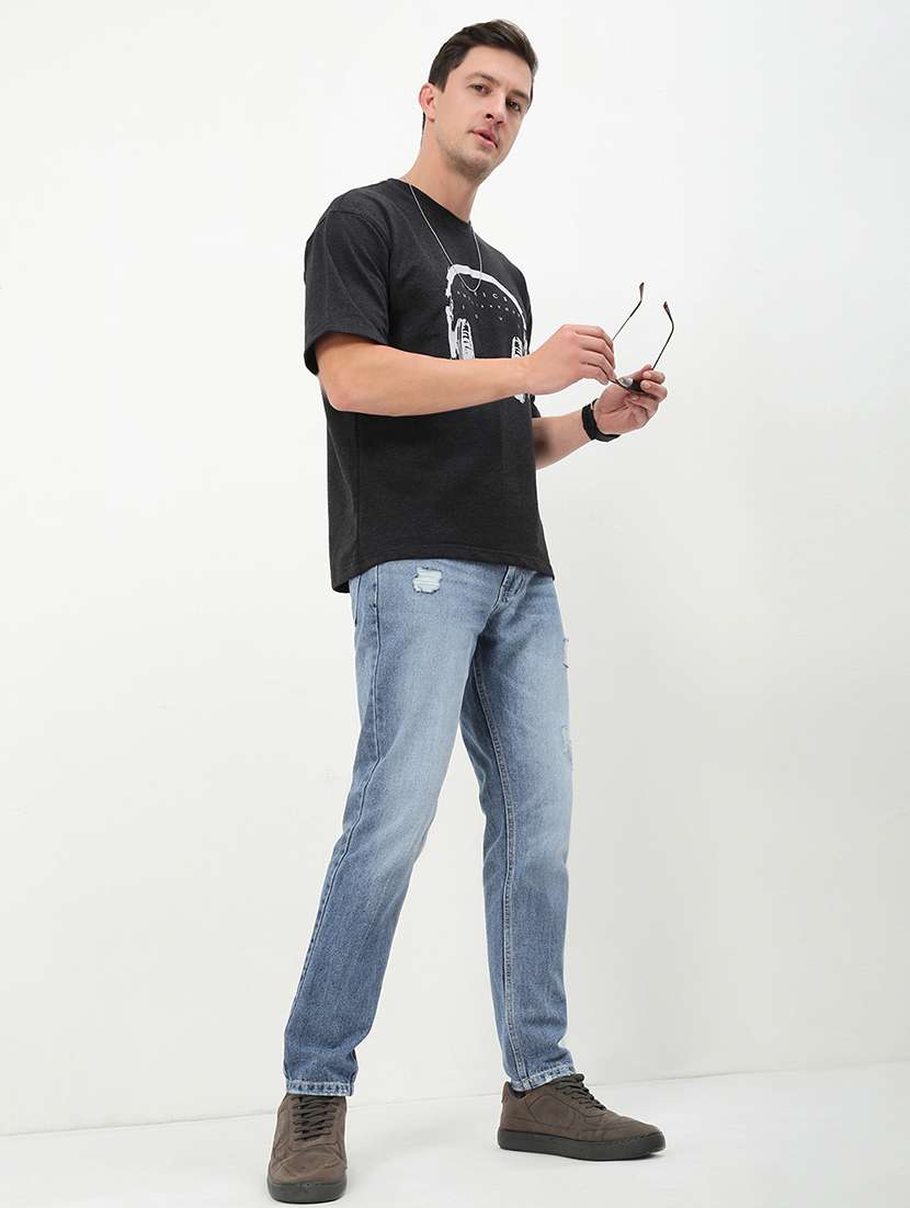 men low rise distressed denim jeans - 21721352 - Standard Image - 4