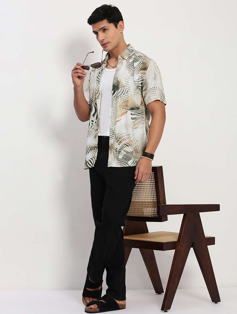 men short sleeves printed casual shirt - 21721534 -  Standard Image - 4