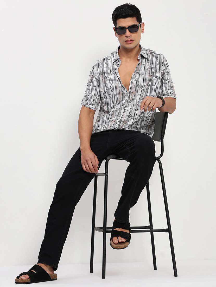 men short sleeves printed casual shirt - 21721538 -  Standard Image - 4