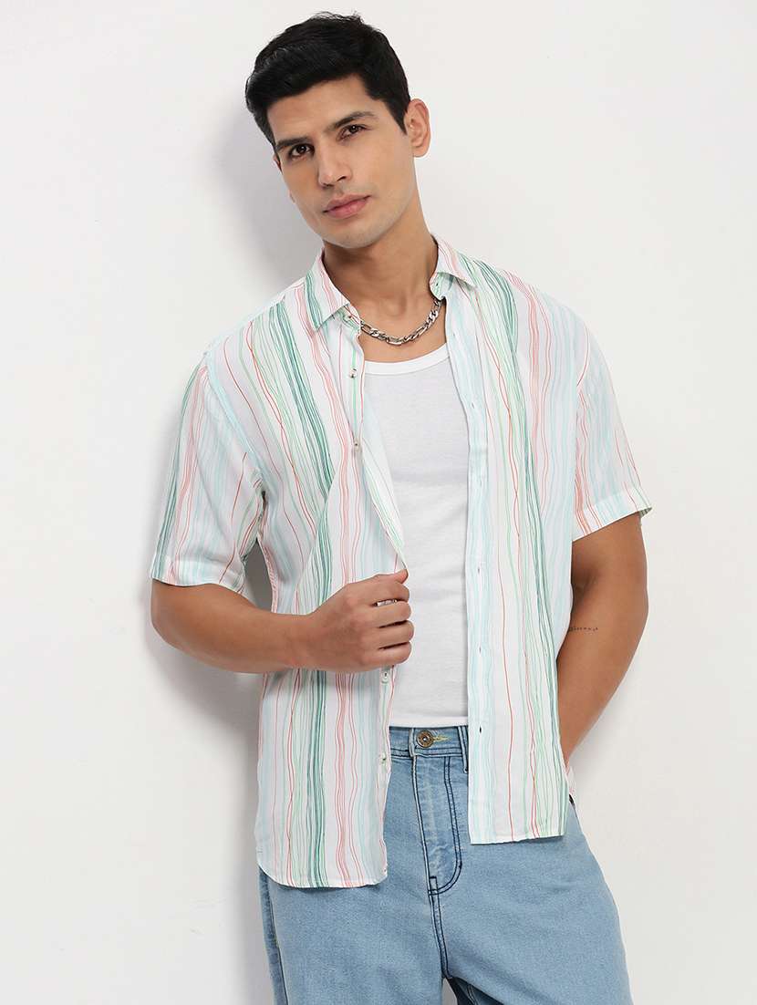 men short sleeves striped casual shirt - 21721540 -  Standard Image - 1