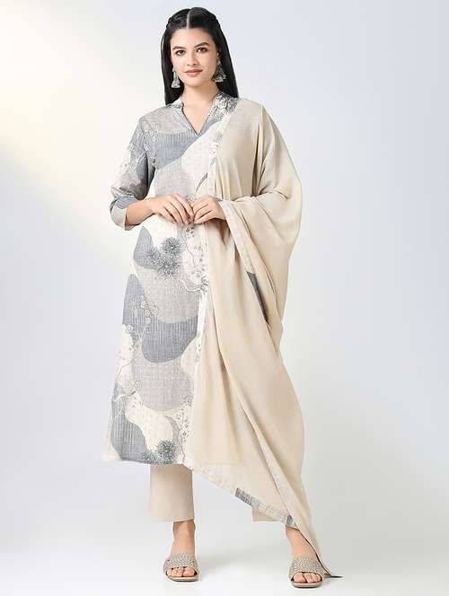 women three quarter sleeve kurta pant with dupatta set - 21721708 - Standard Image - 0