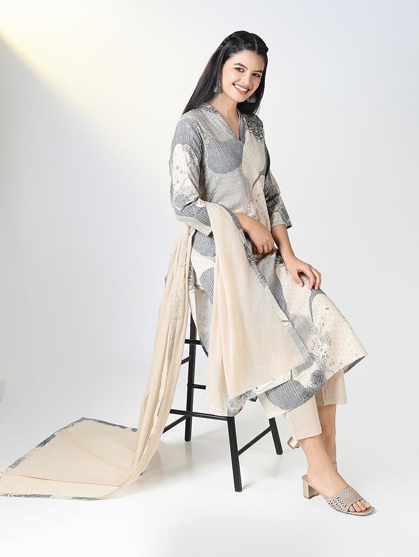 women three quarter sleeve kurta pant with dupatta set - 21721708 - Standard Image - 1