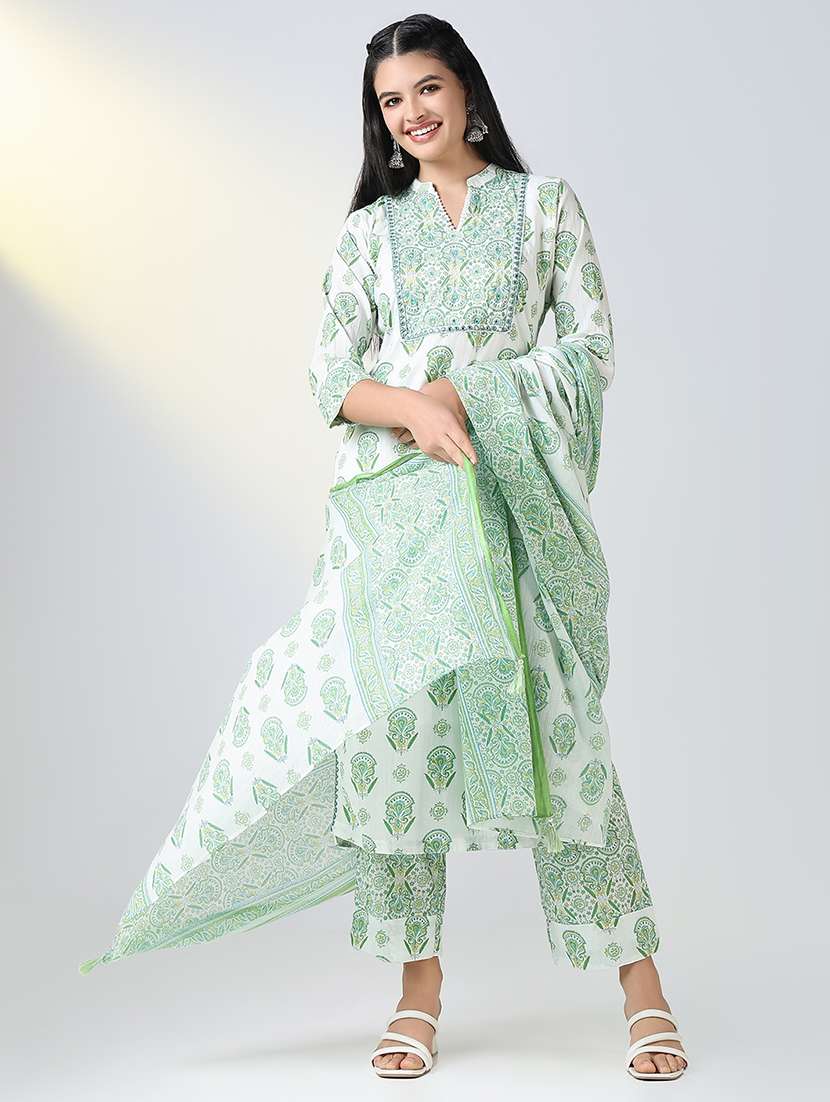 women printed kurta pant set with dupatta - 21721712 -  Standard Image - 4