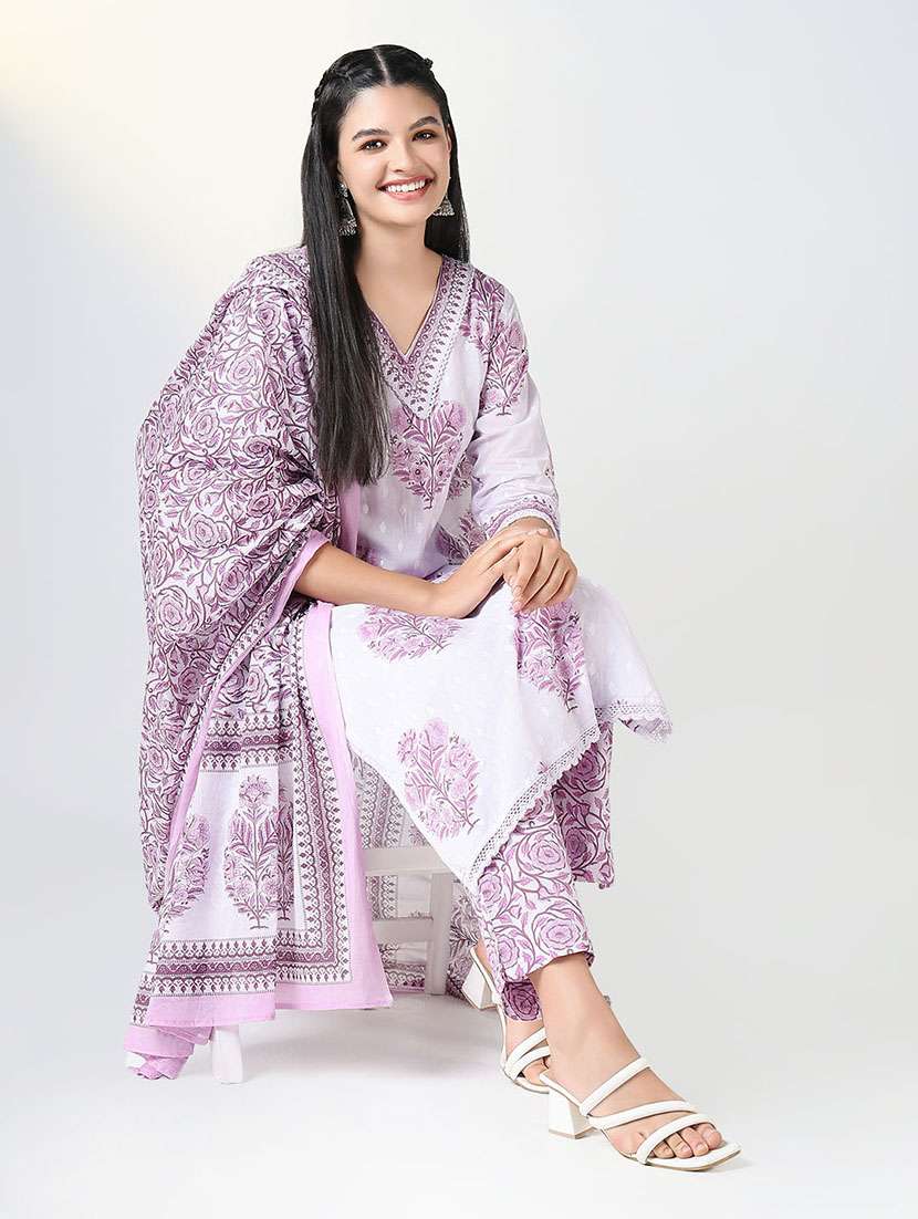women three quarter sleeve kurta pant with dupatta set  - 21721715 -  Standard Image - 1