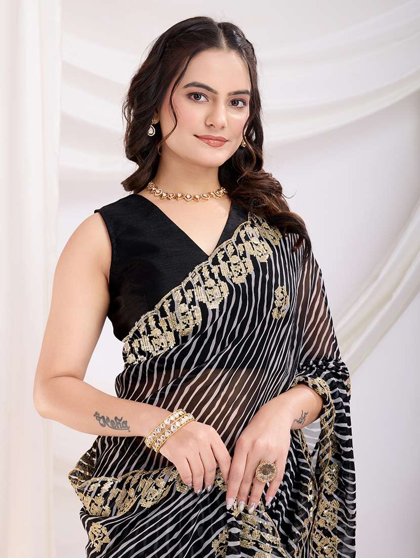 women black leheriya printed saree with blouse - 21721813 - Standard Image - 4