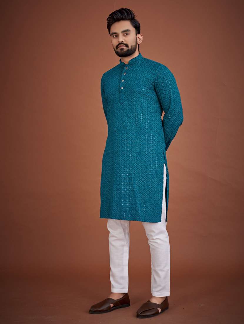 men embroidered mandarin neck kurta
