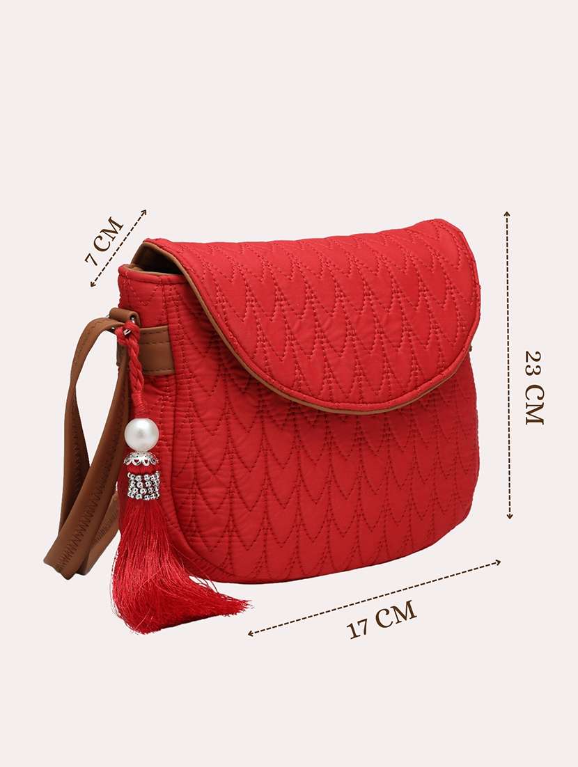 women red solid quilted sling bag - 21721918 -  Standard Image - 4