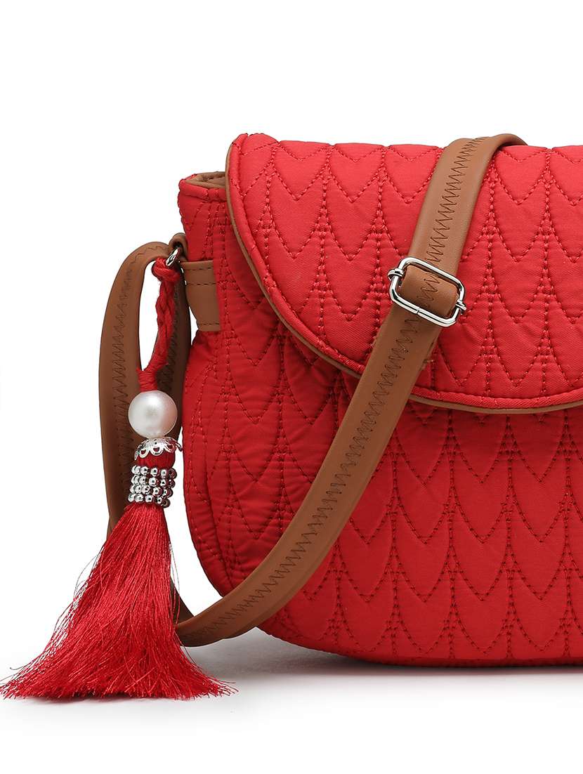 women red solid quilted sling bag - 21721918 -  Standard Image - 6