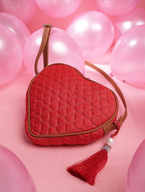 women solid quilted heart shape sling bag - 21721921 -  Standard Image - 0