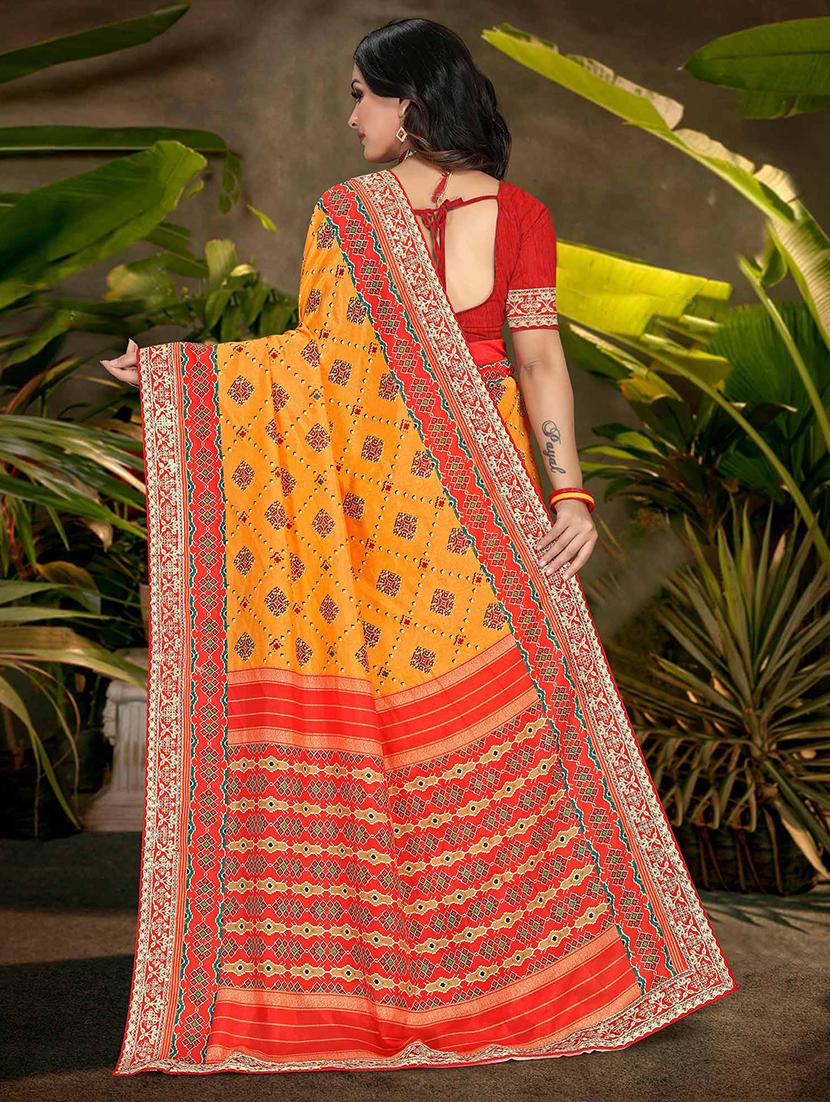 women printed casual wear saree with blouse - 21722143 - Standard Image - 1
