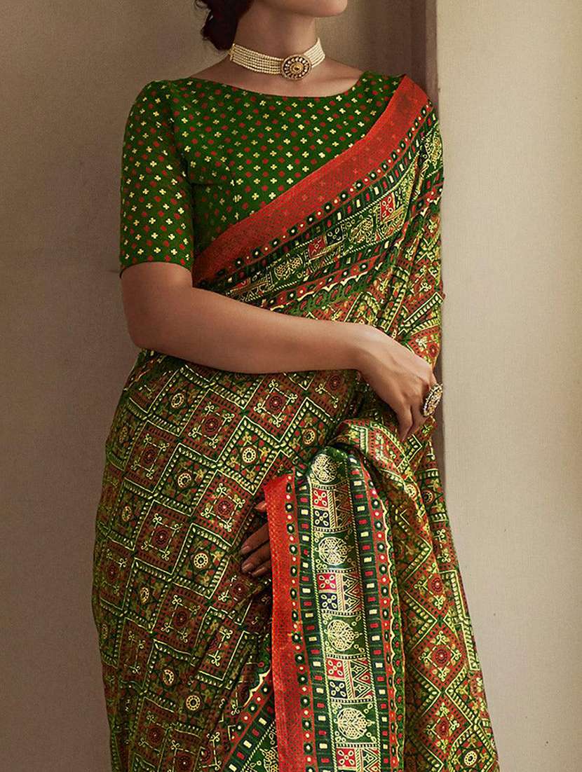 women printed casual wear saree with blouse - 21722414 -  Standard Image - 1