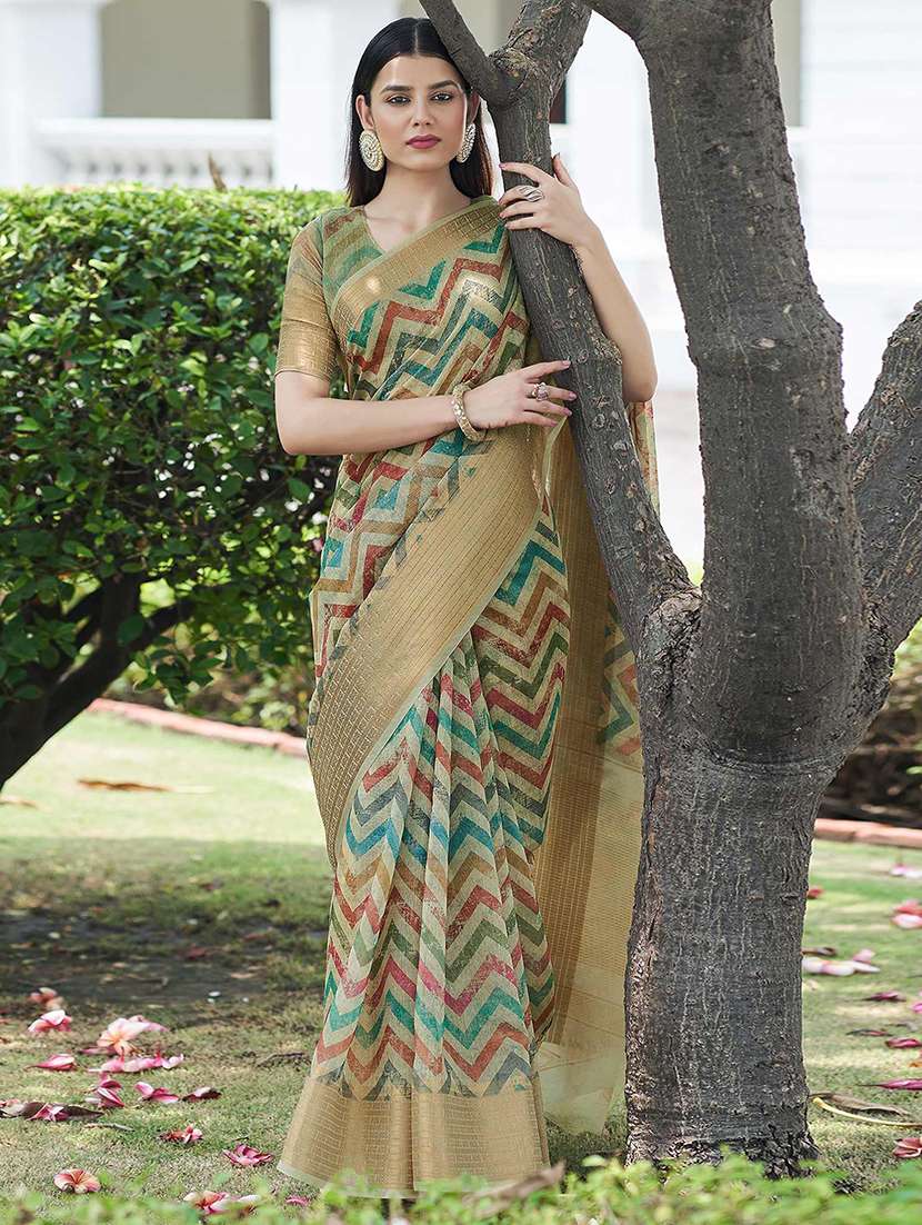 women printed casual wear saree with blouse
