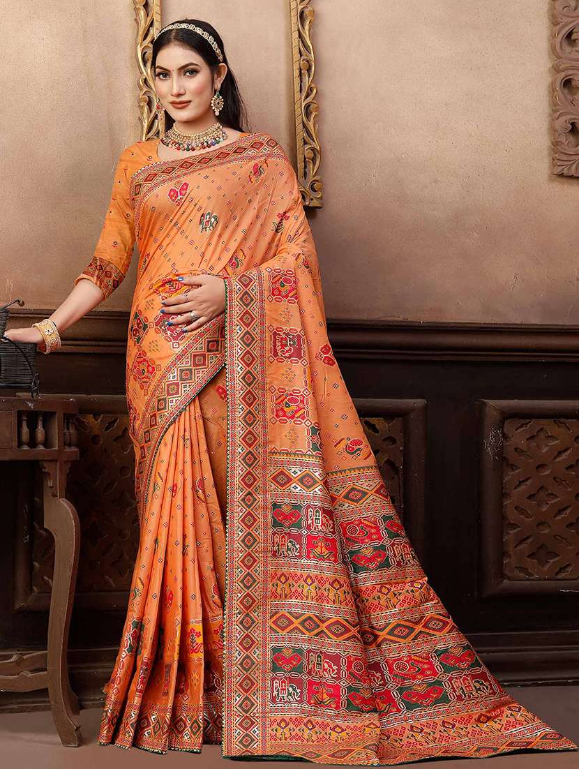 women printed casual wear saree with blouse