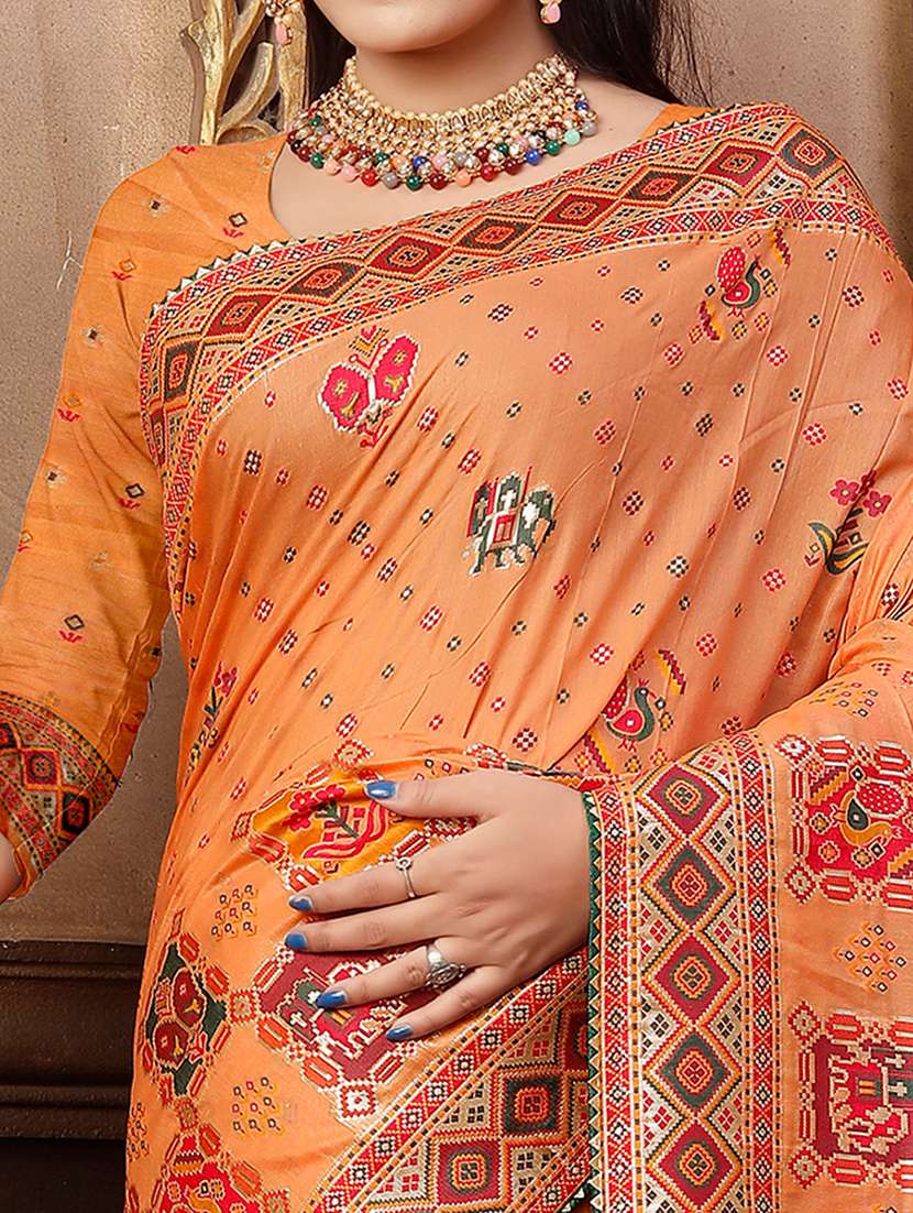 women printed casual wear saree with blouse - 21722566 -  Standard Image - 1