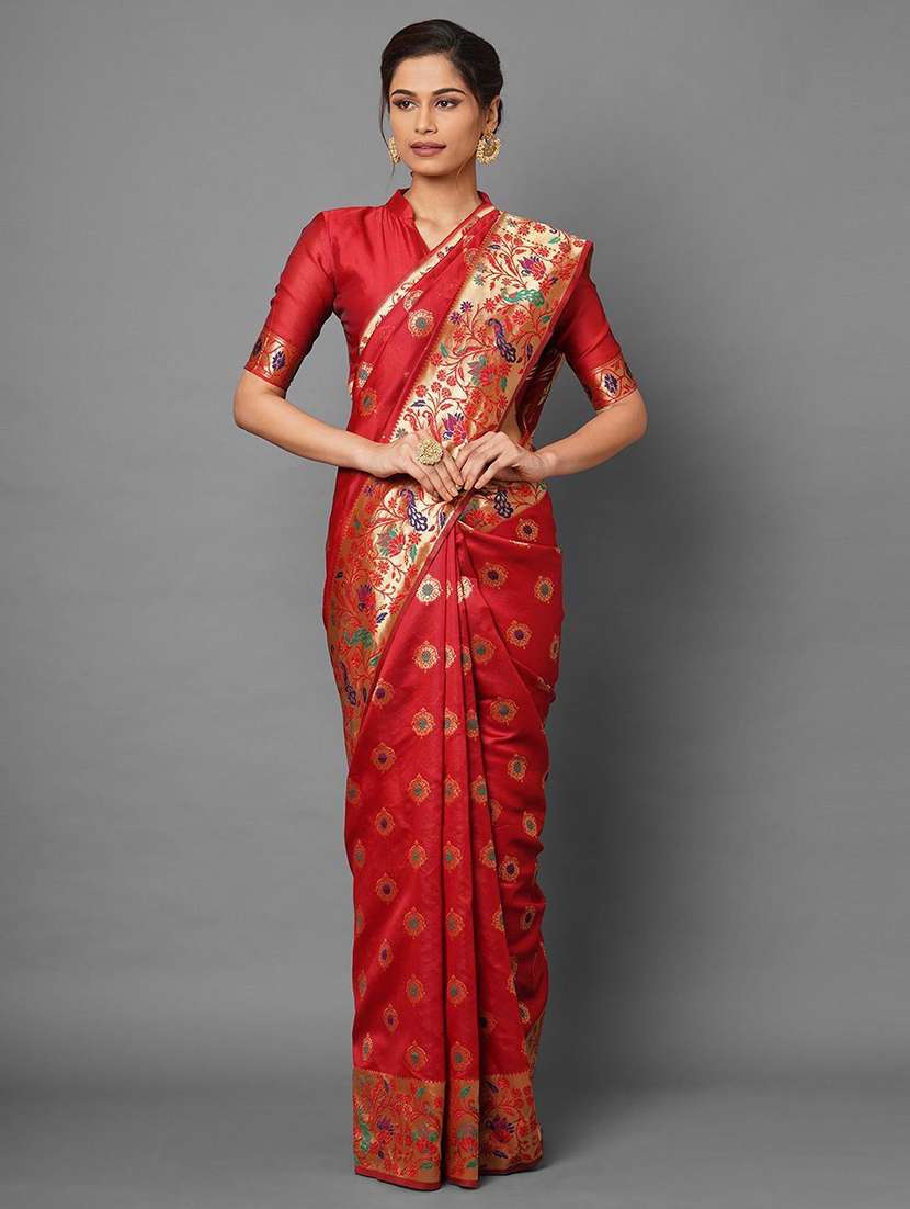 women self design banarasi saree with blouse
