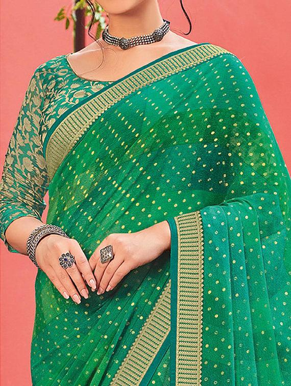 women printed lace bordered saree with blouse - 21722975 - Standard Image - 1