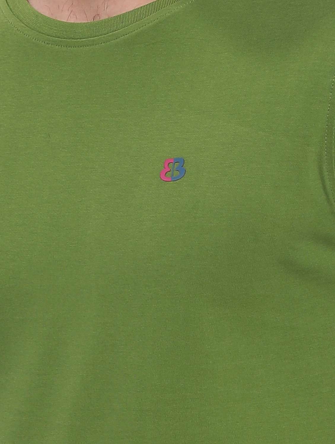 men short sleeves plain t-shirt - 21724839 -  Standard Image - 4