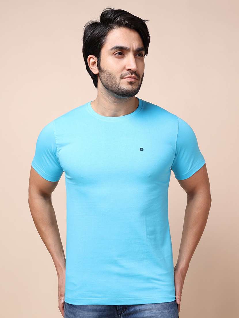 men solid short sleeves t-shirt