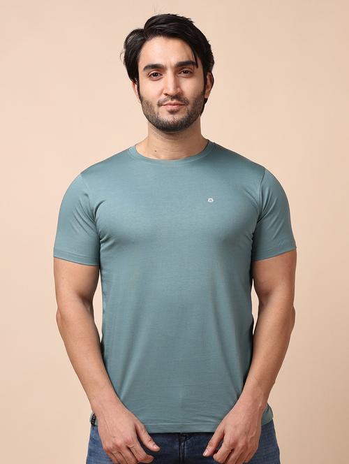 men short sleeves plain t-shirt - 21724986 - Standard Image - 0