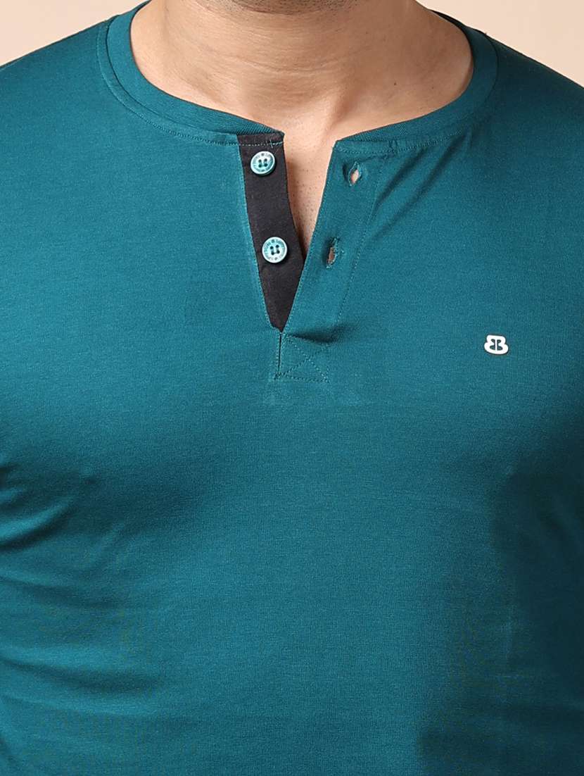 men long sleeves plain t-shirt - 21724993 -  Standard Image - 4