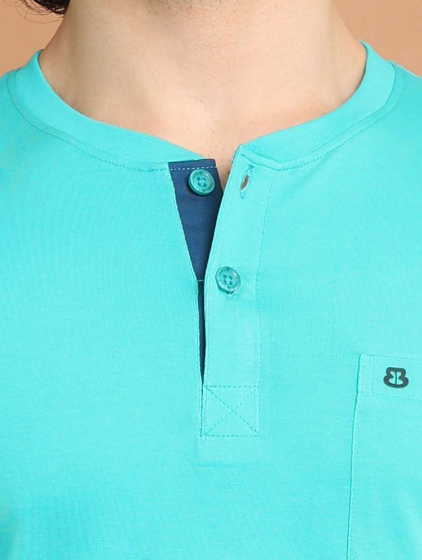 men short sleeves plain t-shirt - 21725042 -  Standard Image - 4