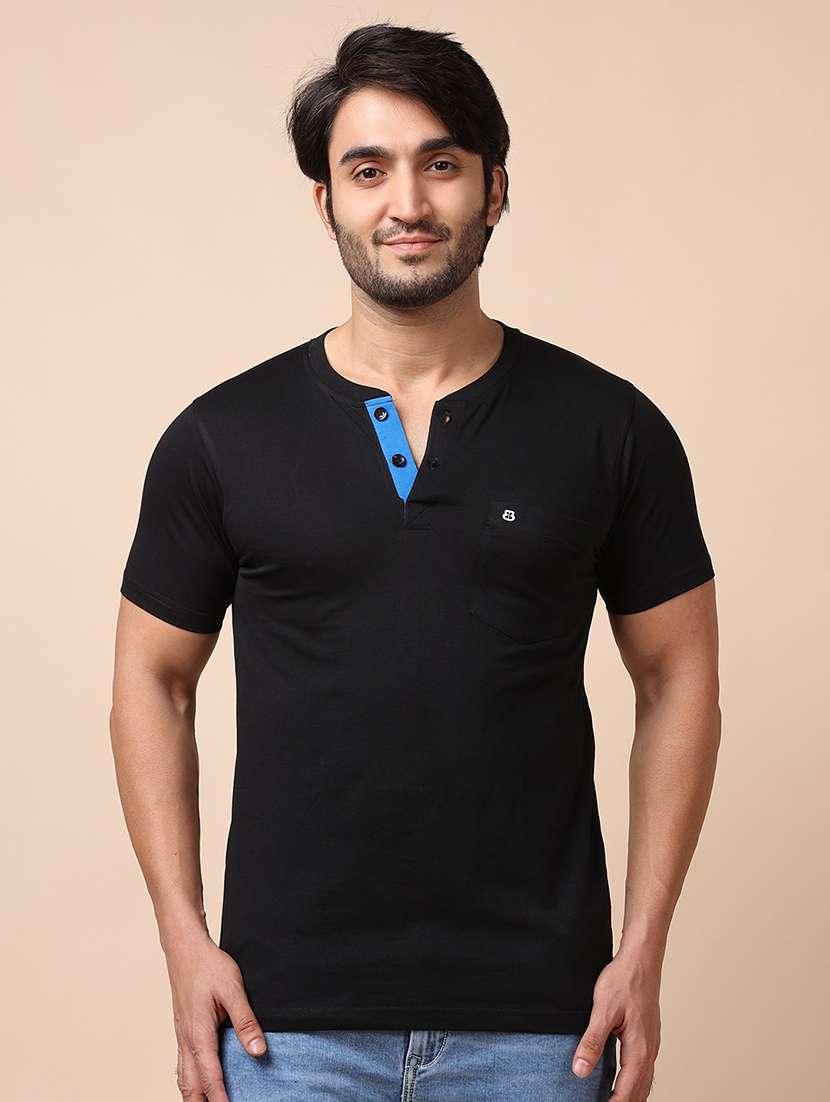 men solid short sleeves t-shirt