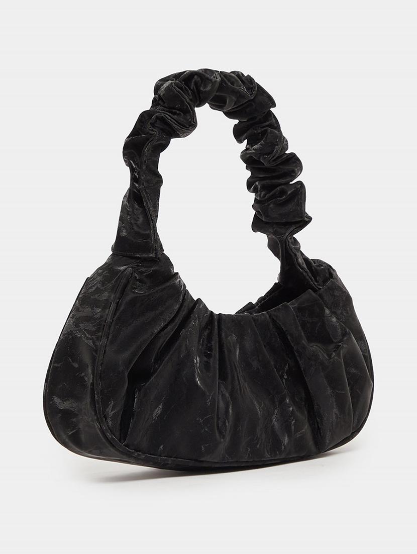 women black solid regular handbag - 21725330 -  Zoom Image - 0