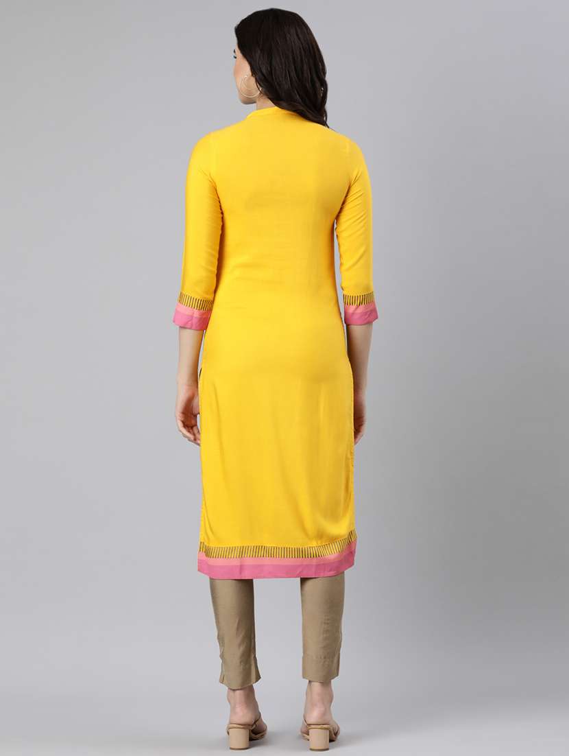 women placement print three quarter sleeve kurta - 21728268 -  Standard Image - 4