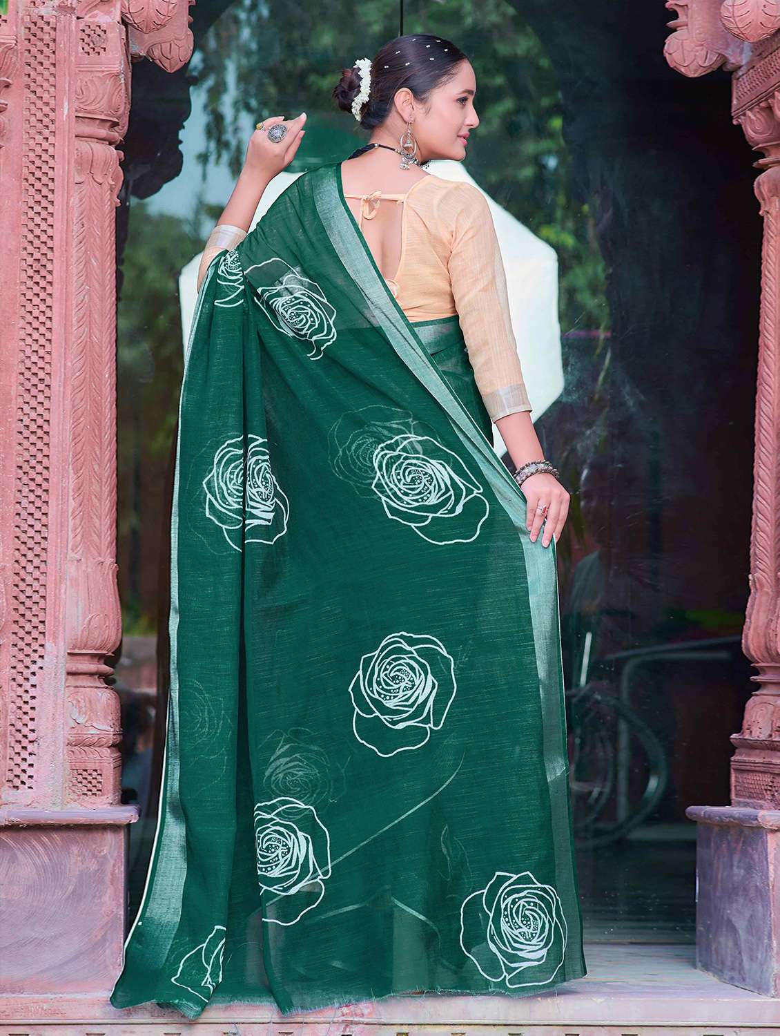 women printed casual wear saree with blouse - 21728343 -  Standard Image - 1