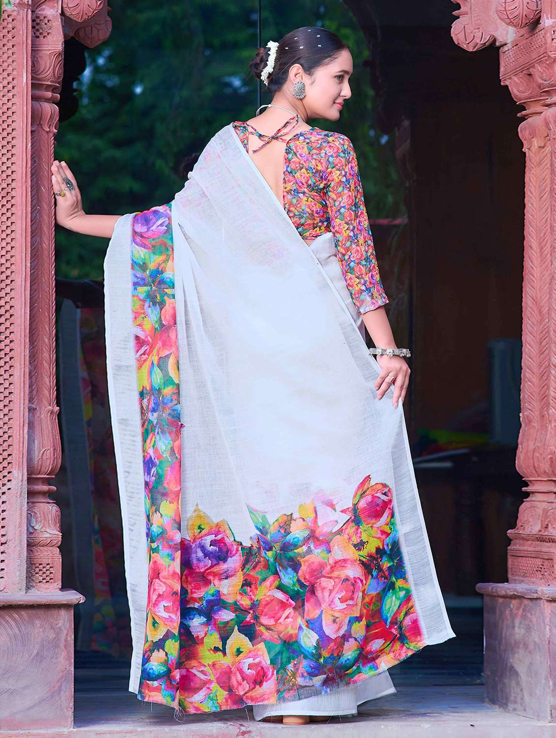 women printed casual wear saree with blouse - 21728363 -  Standard Image - 1