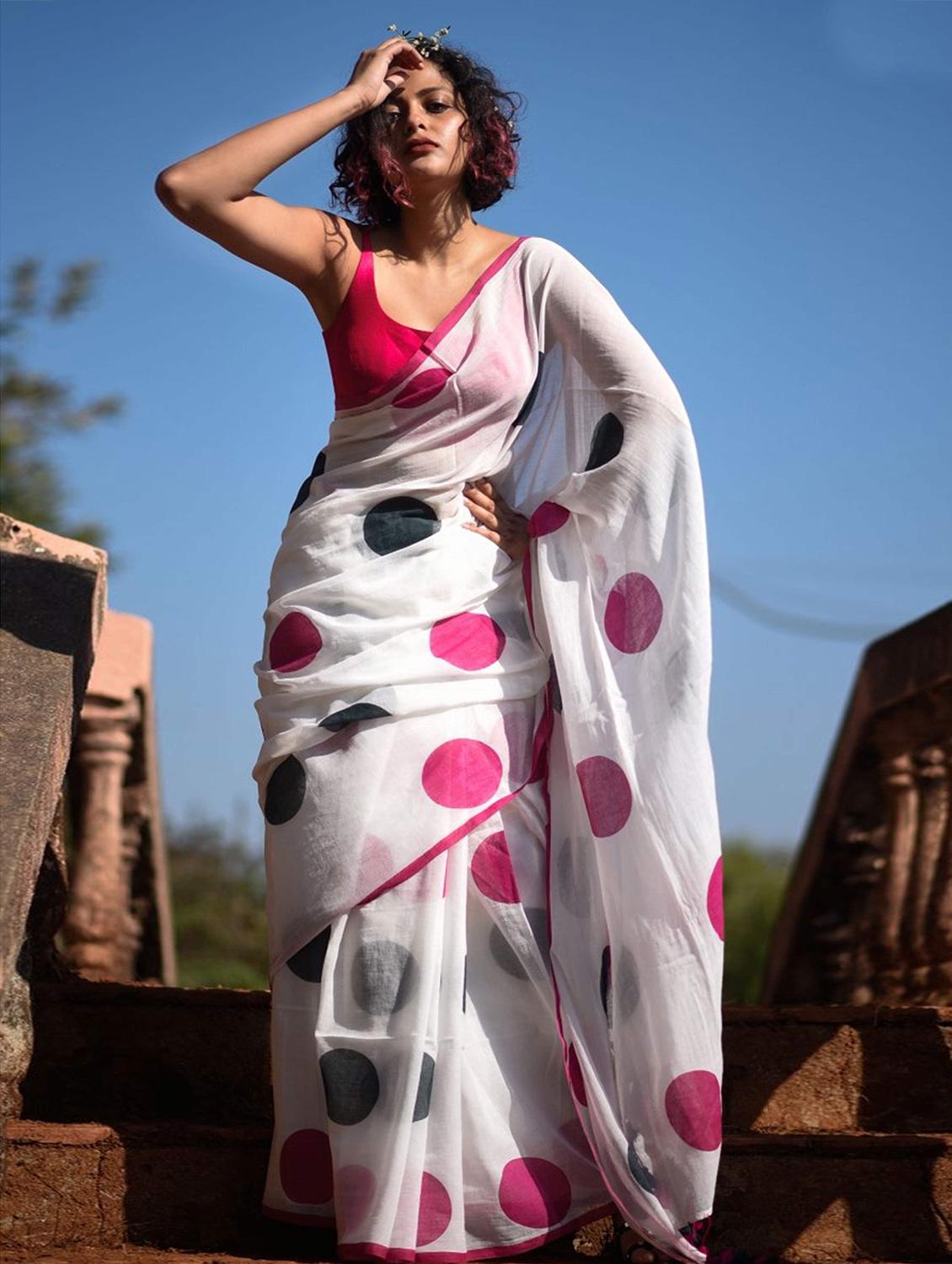 women printed casual wear saree with blouse - 21728380 - Zoom Image - 0