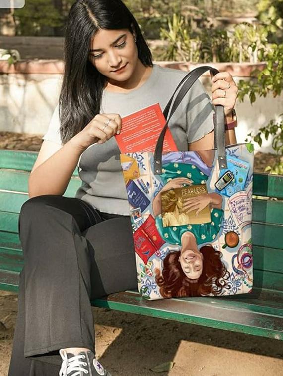 women printed tote bag - 21729611 - Standard Image - 1