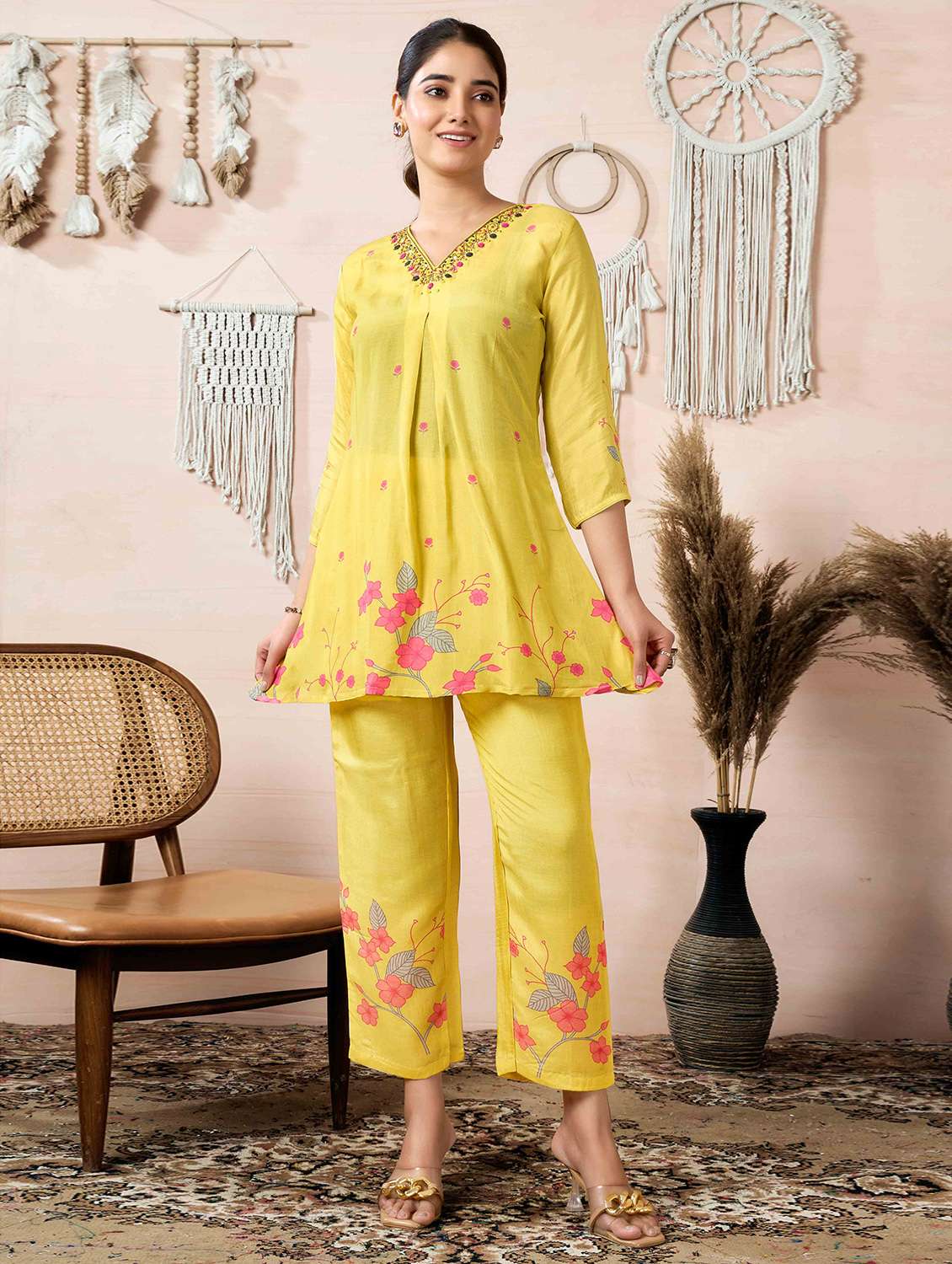 women floral v neck kurta pant co-ord sets