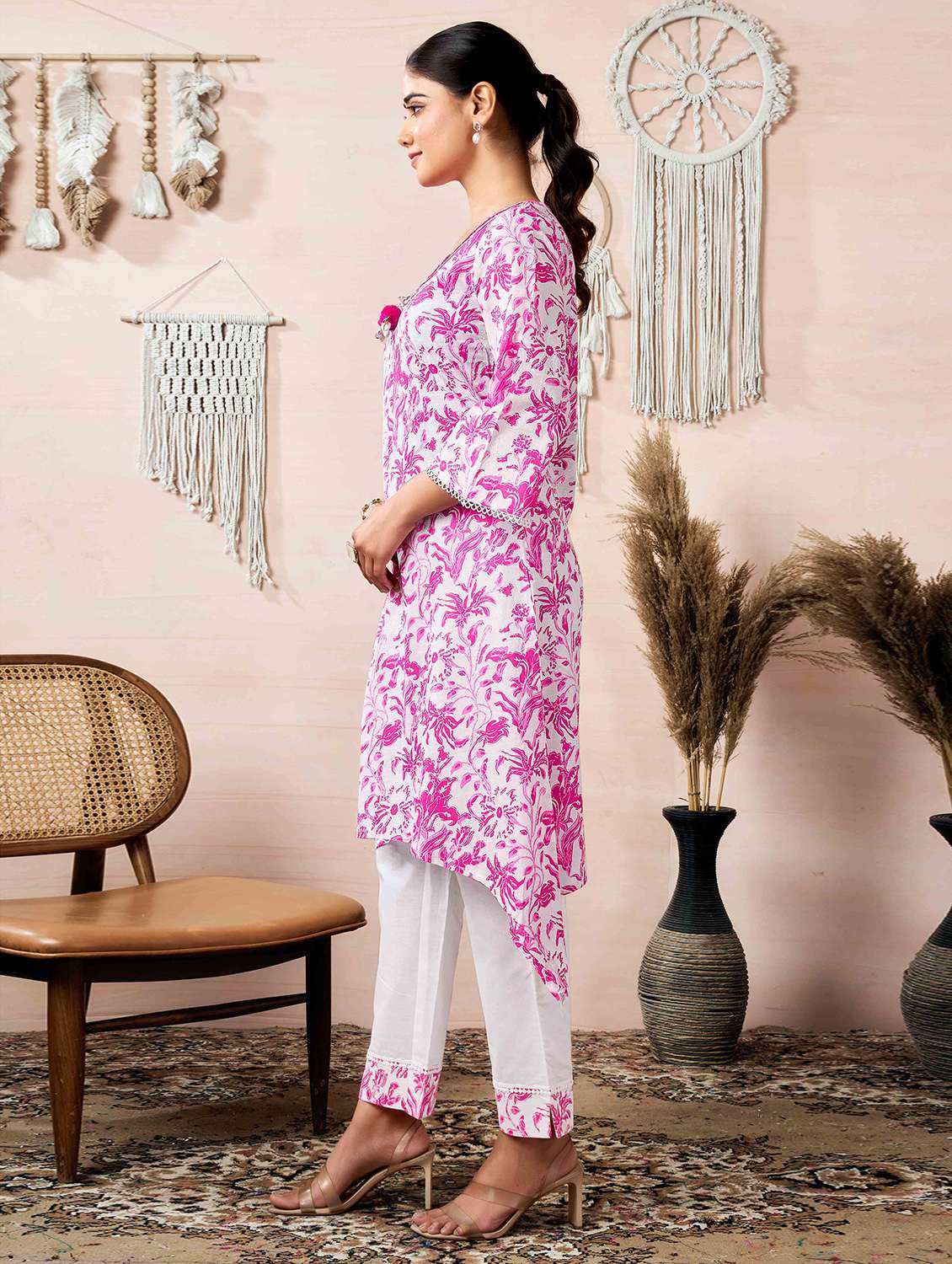 women floral v neck asymmetric kurta - 21729654 -  Standard Image - 1