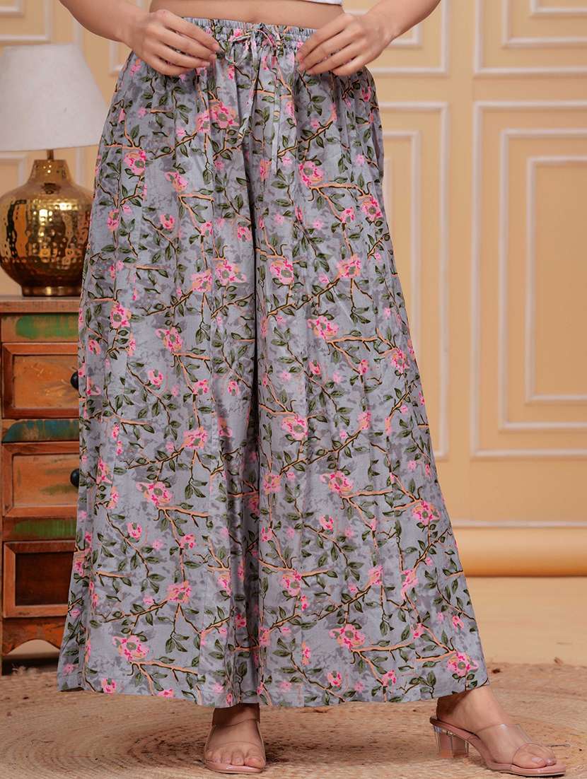 women printed mid rise flared palazzo