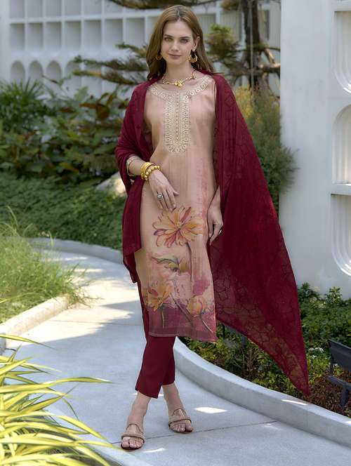 women three quarter sleeve kurta pant with dupatta set  - 21730736 -  Standard Image - 0