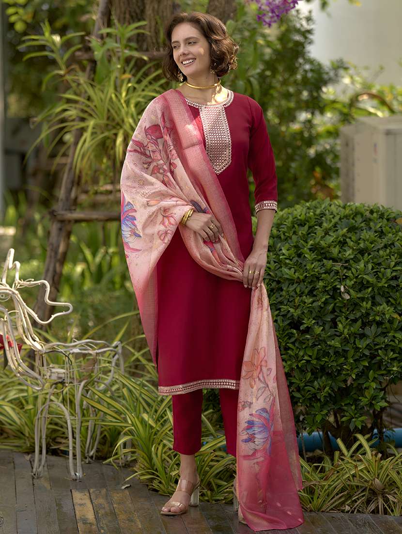 women three quarter sleeve kurta pant with dupatta set 