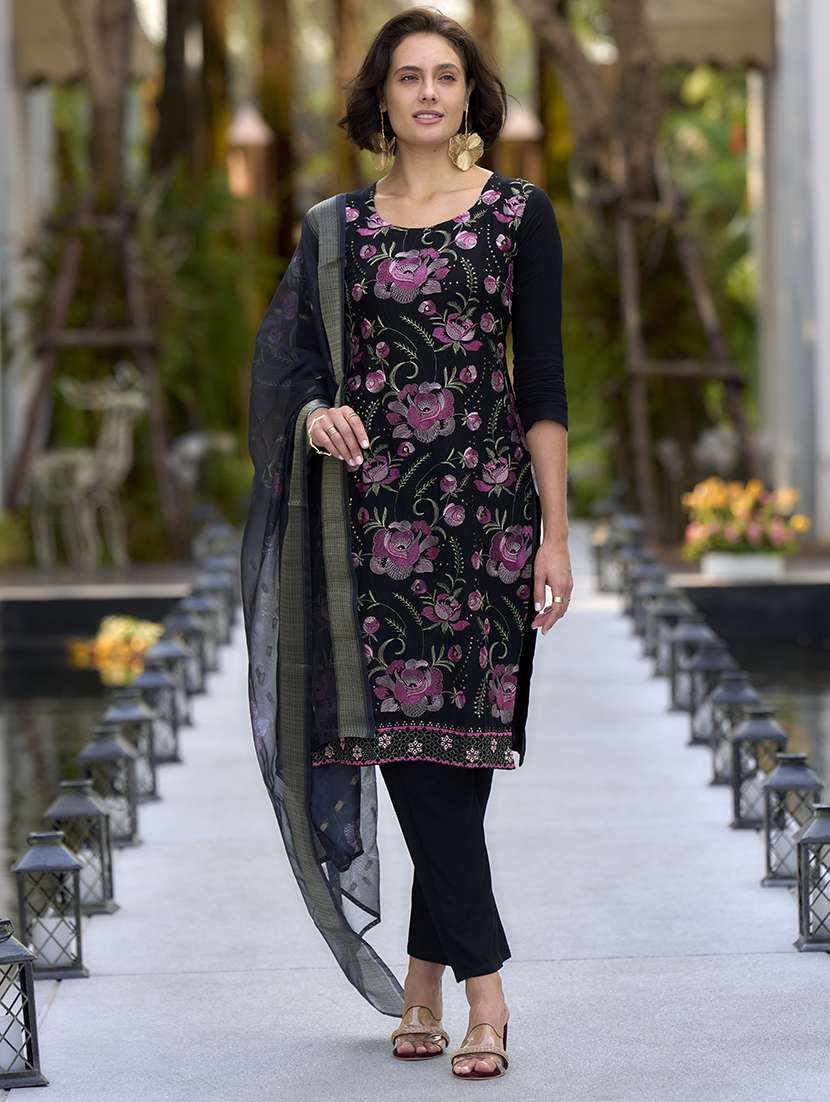 women three quarter sleeve kurta pant with dupatta set 