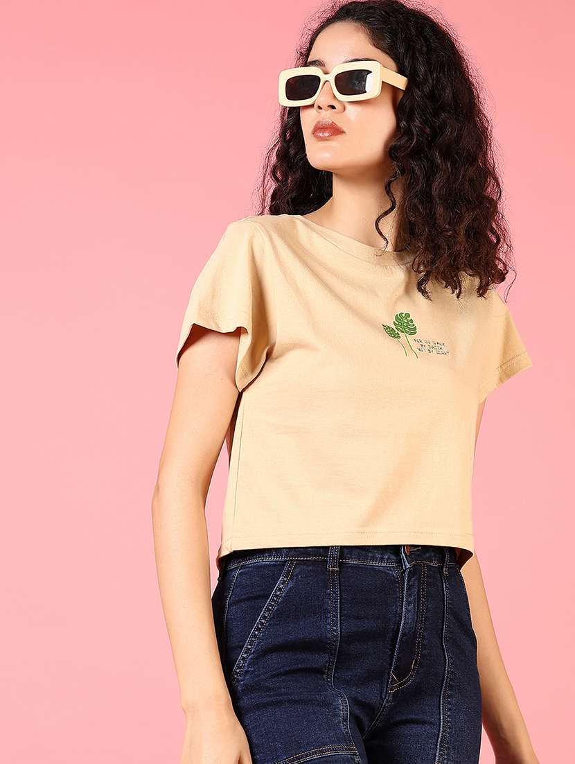 women round neck chest print crop t-shirt - 21731278 -  Standard Image - 1