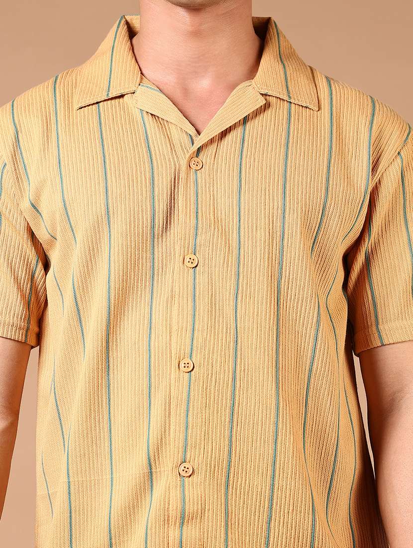 men short sleeves striped casual shirt - 21731318 -  Standard Image - 4