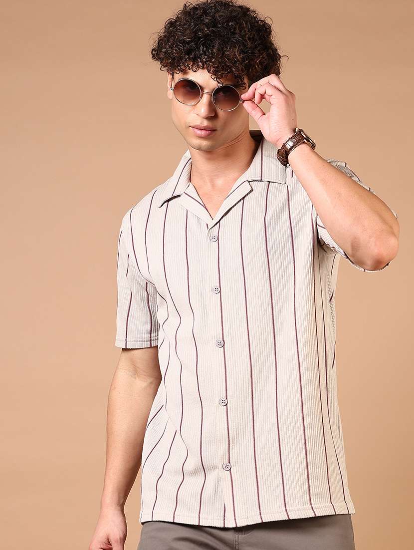 men short sleeves striped casual shirt - 21731320 -  Standard Image - 1