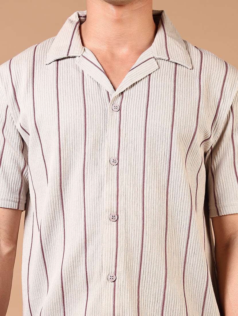 men short sleeves striped casual shirt - 21731320 -  Standard Image - 4