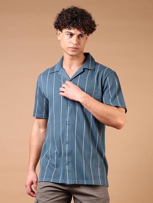 men short sleeves striped casual shirt - 21731321 - Standard Image - 0