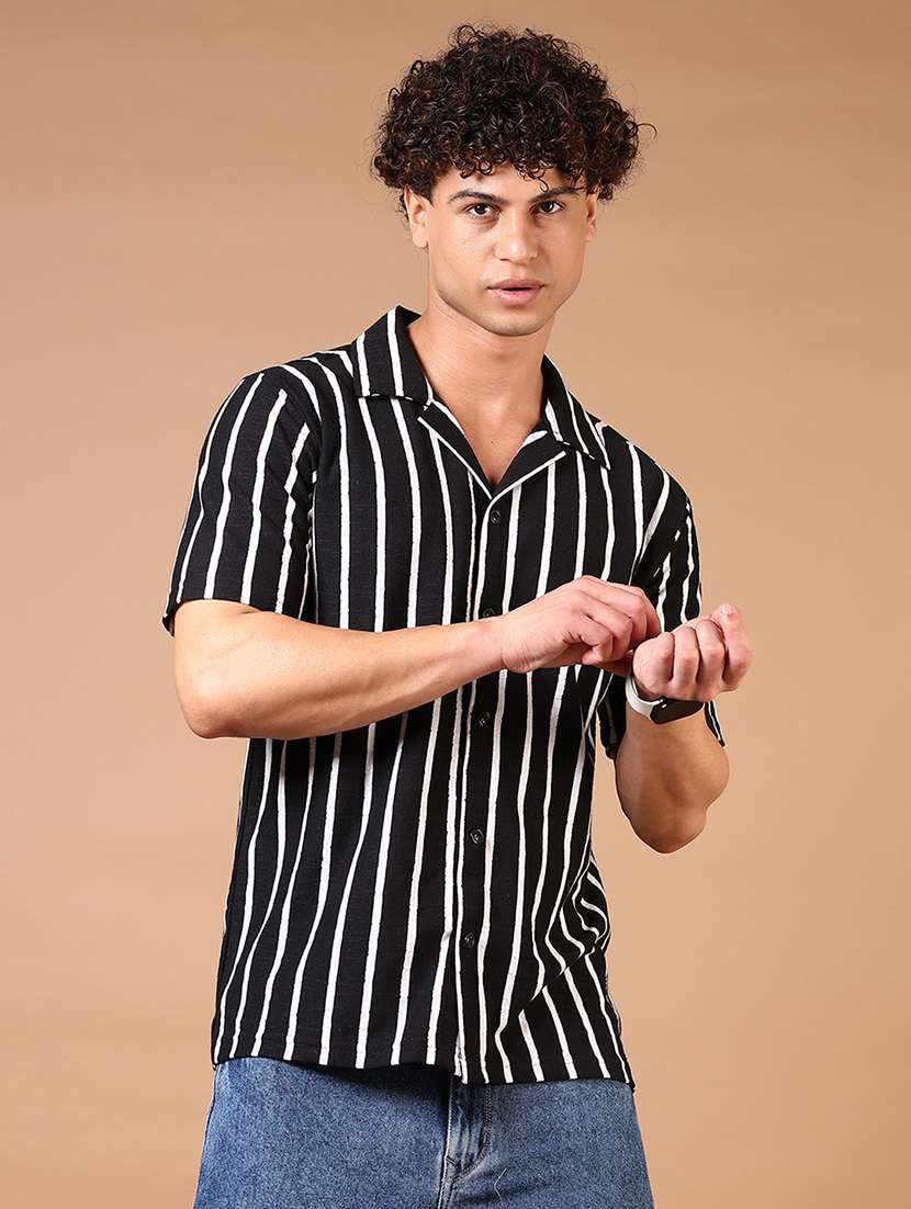 men short sleeves striped casual shirt
