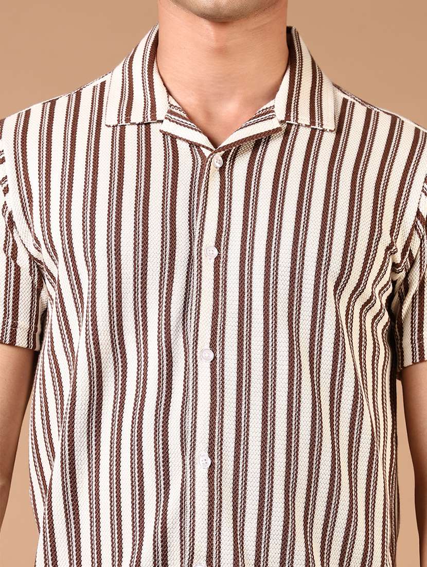 men short sleeves striped casual shirt - 21731341 -  Standard Image - 4
