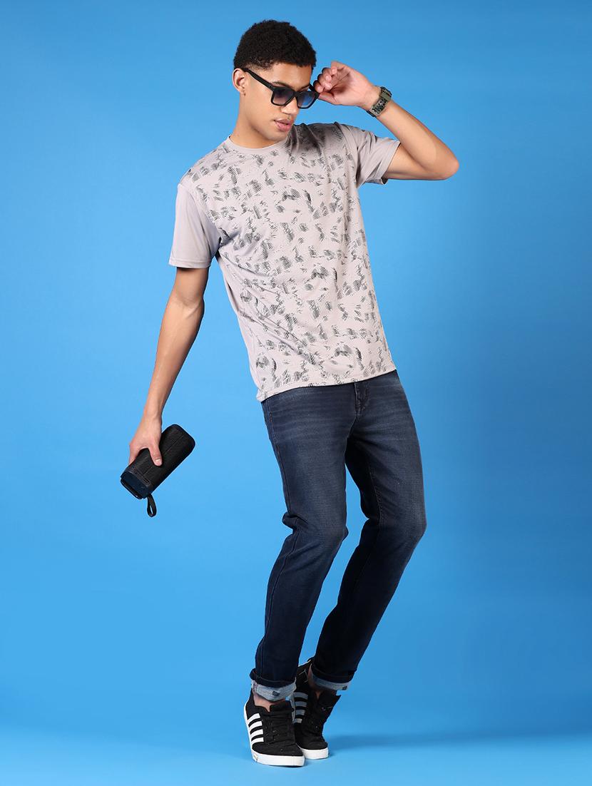 men washed mid rise jeans - 21731492 - Standard Image - 4