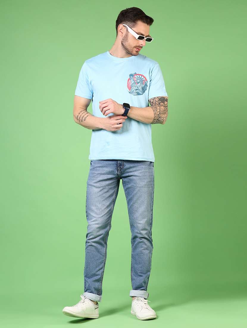 men washed mid rise jeans - 21731494 -  Standard Image - 4