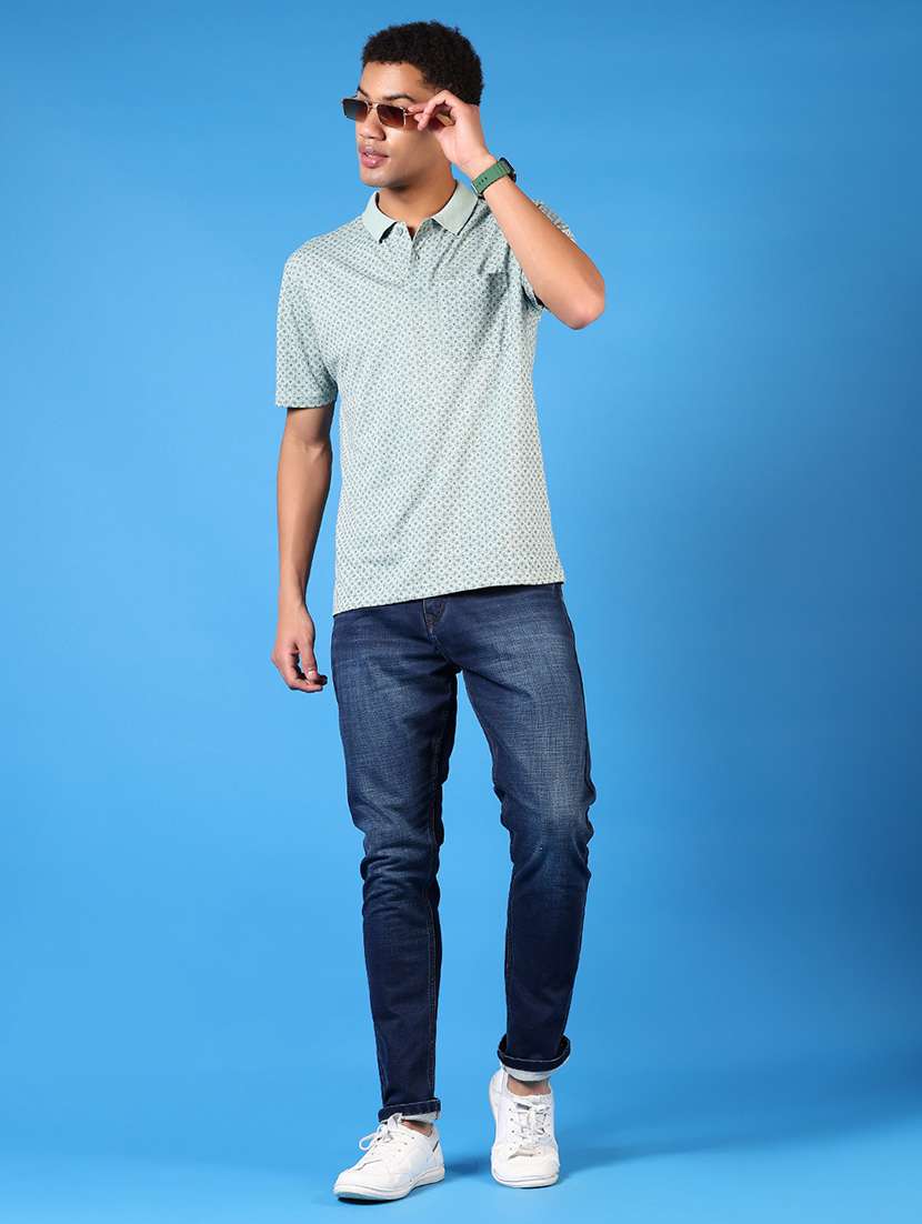 men washed mid rise jeans - 21731504 -  Standard Image - 4