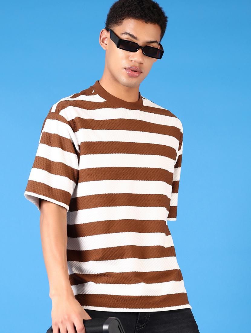 men short sleeves striped t-shirt - 21731563 -  Standard Image - 1