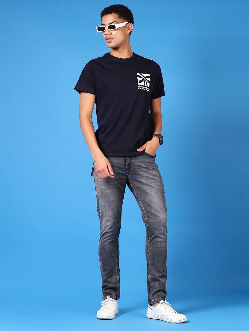 men washed mid rise jeans - 21731626 -  Standard Image - 4